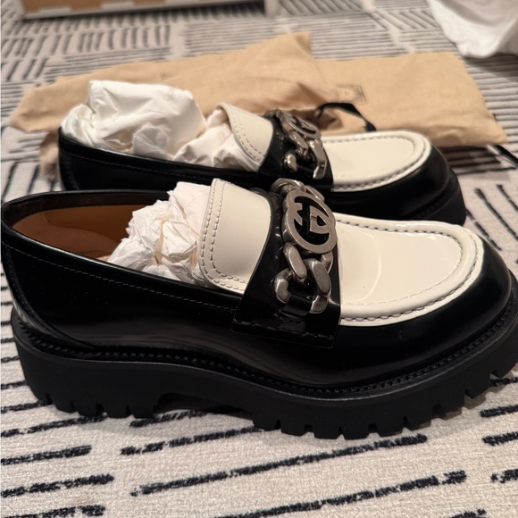 Gucci loafers. New without box. 38.5. - Picture 2 of 6